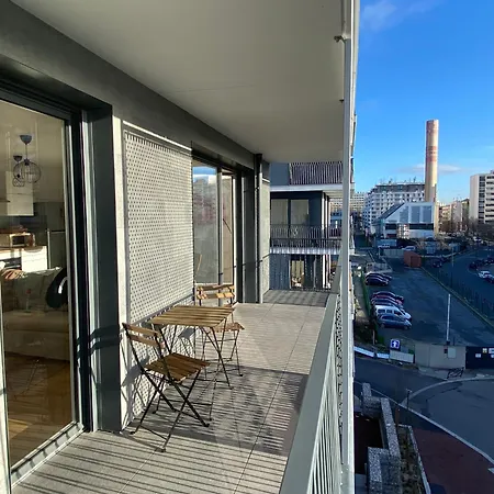 4 Pieces Spacieux Grande Terrasse Apartment *