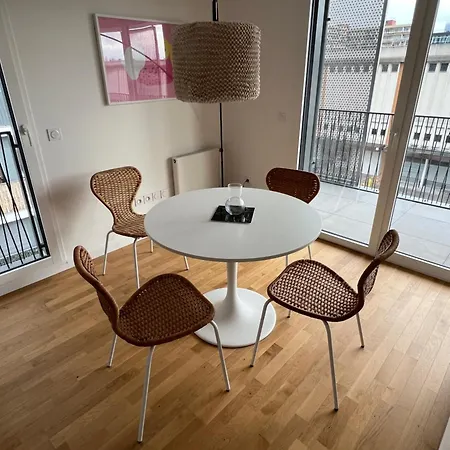 Apartment 4 Pieces Spacieux Grande Terrasse *