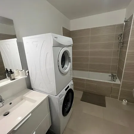 Apartment 4 Pieces Spacieux Grande Terrasse Clichy